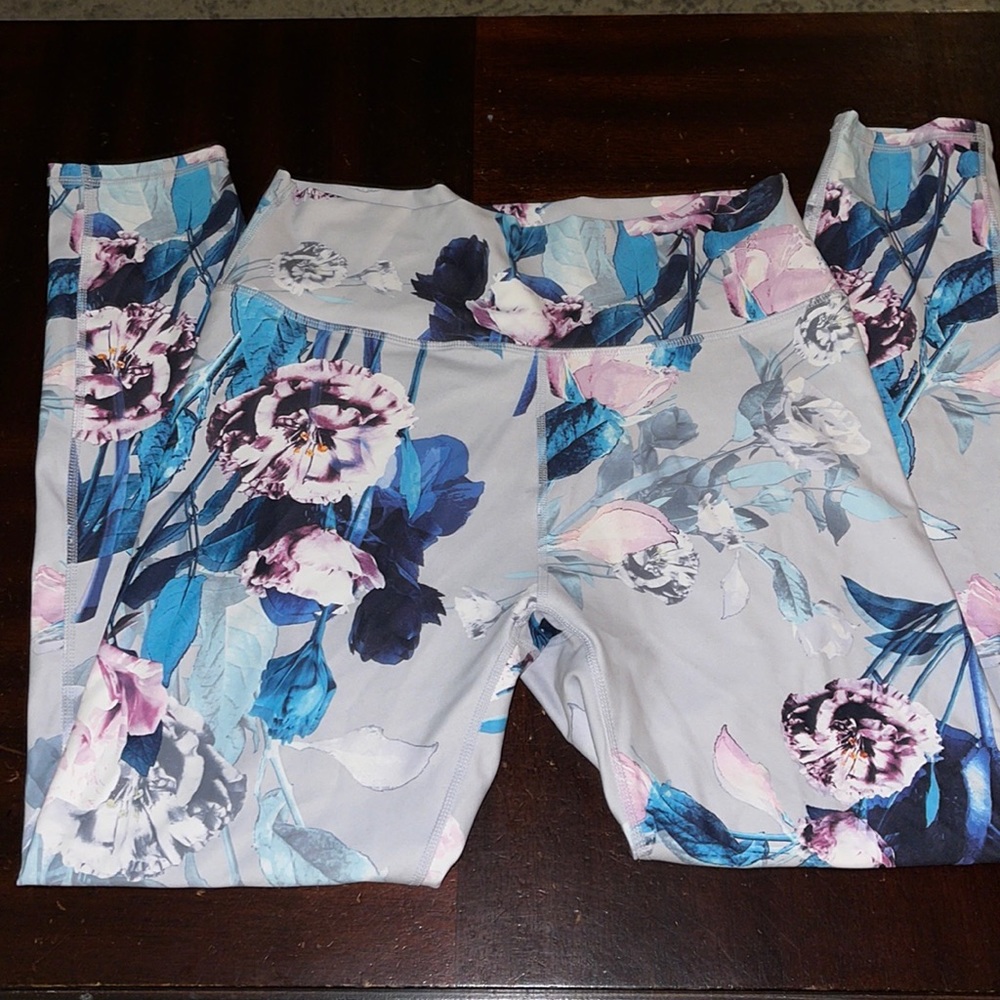 Fabletics Bundle - image 4